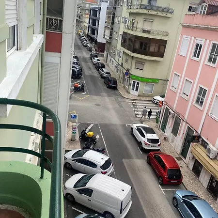 Quarto Moscavide Apartamento *