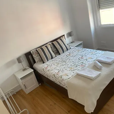 Quarto Moscavide Apartment *